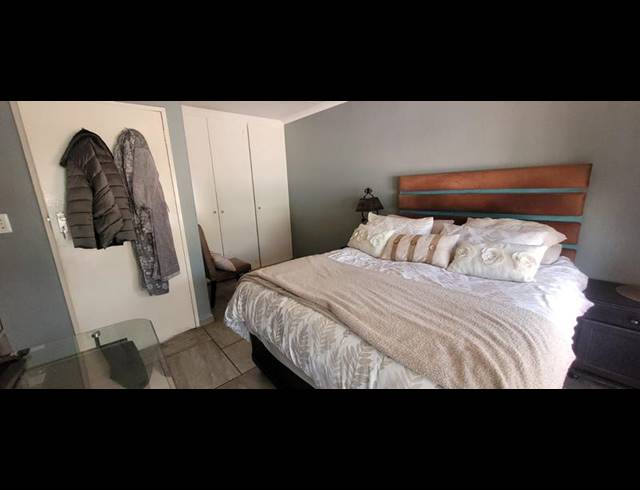2 BEDROOM TOWNHOUSE FOR SALE IN RACEVIEW